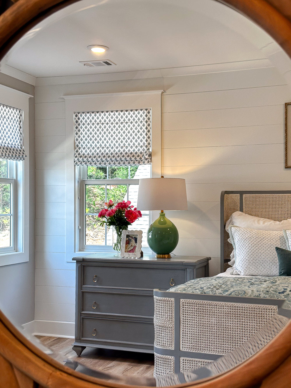 Dutchmans Casual Living Stores